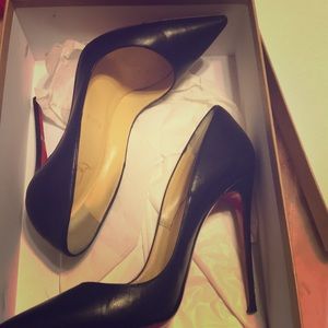 Christian Louboutin  So Kate size 38